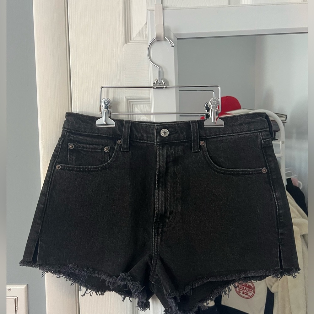 Abercrombie Black High Waist Mom Shorts - Size 6